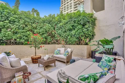 3400 SW 27th Avenue Miami FL 33133