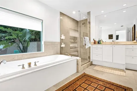 3400 SW 27th Avenue Miami FL 33133