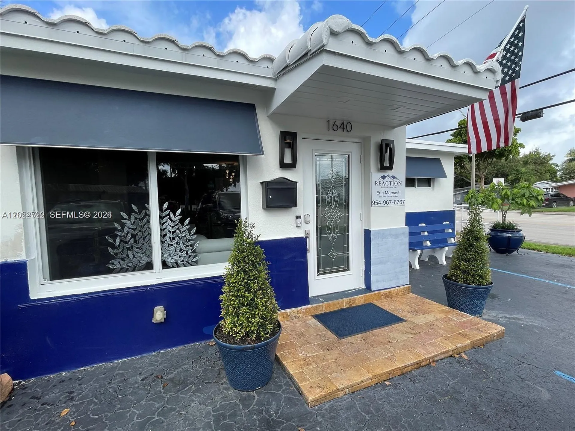 1640 N 70th Way Hollywood FL 33024