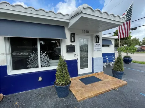 1640 N 70th Way Hollywood FL 33024