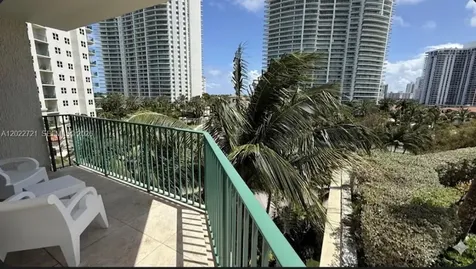 20000 E Country Club Drive Aventura FL 33180