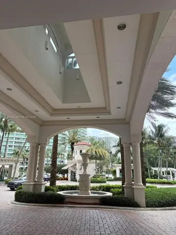 20000 E Country Club Drive Aventura FL 33180