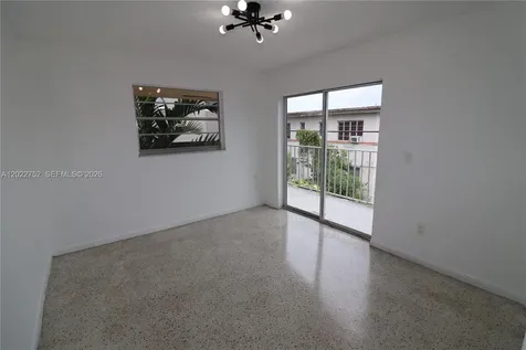 951 SW 7th Street Miami FL 33130