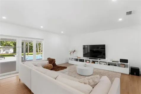 7825 SW 72nd Avenue Miami FL 33143