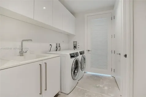 18501 Collins Avenue Sunny Isles Beach FL 33160
