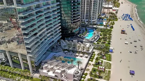 18501 Collins Avenue Sunny Isles Beach FL 33160