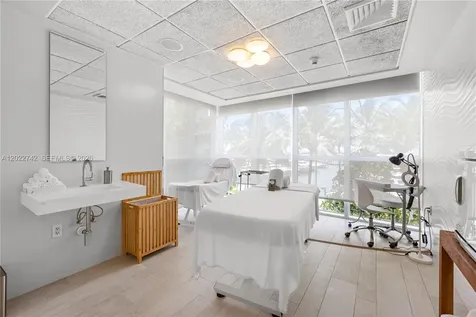 400 Alton Road Miami Beach FL 33139