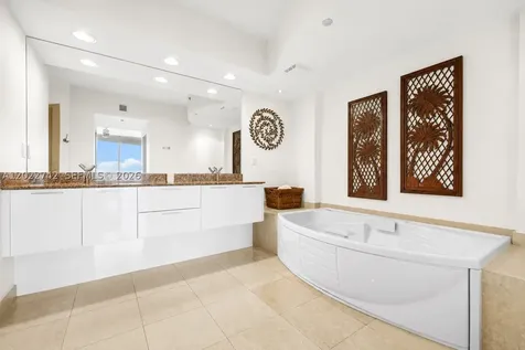 400 Alton Road Miami Beach FL 33139