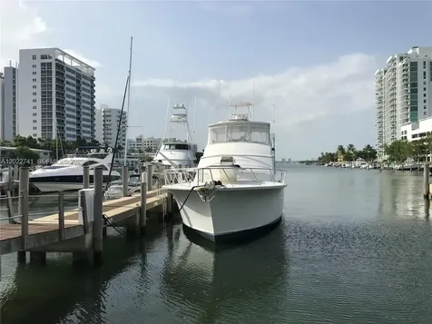 7900 Harbor Island Drive North Bay Village FL 33141