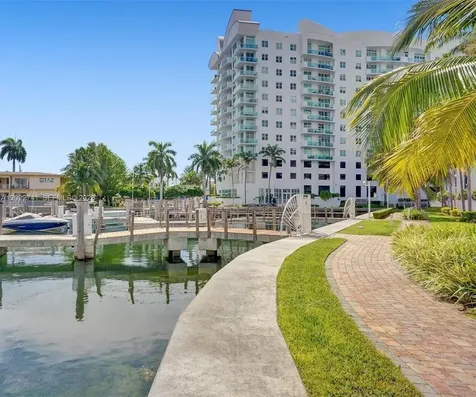 7900 Harbor Island Drive North Bay Village FL 33141