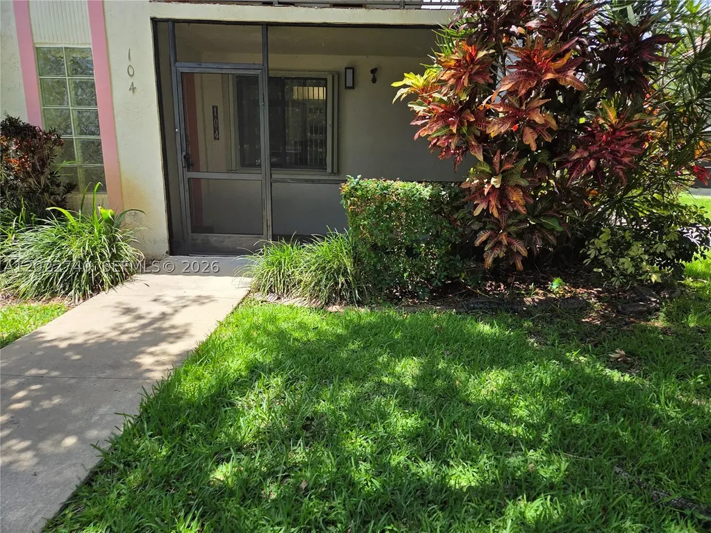 413 Lakeview Drive Weston FL 33326