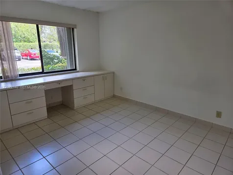 413 Lakeview Drive Weston FL 33326