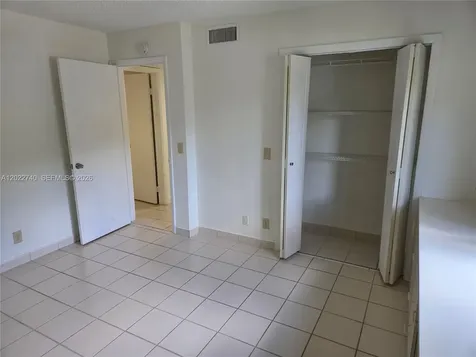 413 Lakeview Drive Weston FL 33326