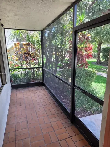 413 Lakeview Drive Weston FL 33326