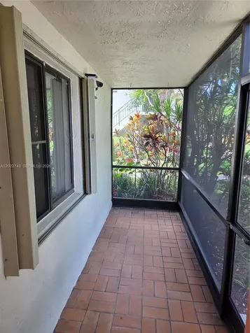 413 Lakeview Drive Weston FL 33326