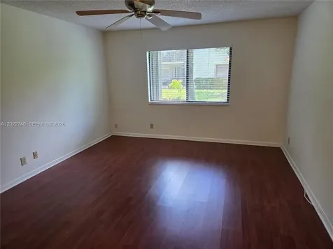 413 Lakeview Drive Weston FL 33326