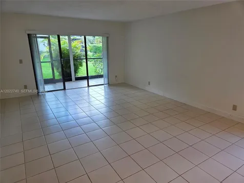 413 Lakeview Drive Weston FL 33326