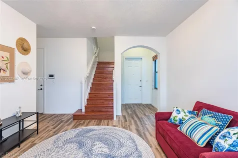 806 NE 191st Street Miami FL 33179