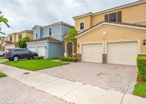 806 NE 191st Street Miami FL 33179