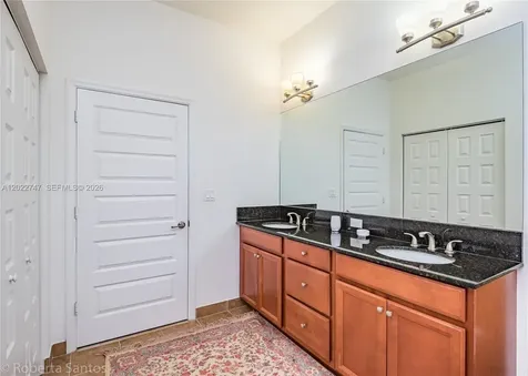 806 NE 191st Street Miami FL 33179