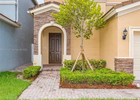 806 NE 191st Street Miami FL 33179
