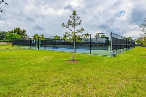 806 NE 191st Street Miami FL 33179
