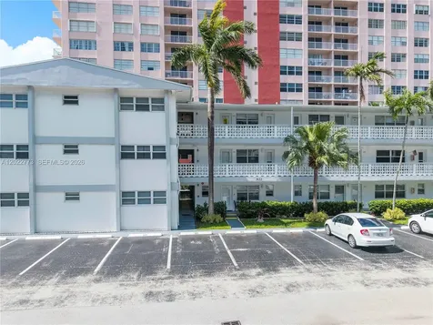 3133 S Ocean Drive Hallandale Beach FL 33009