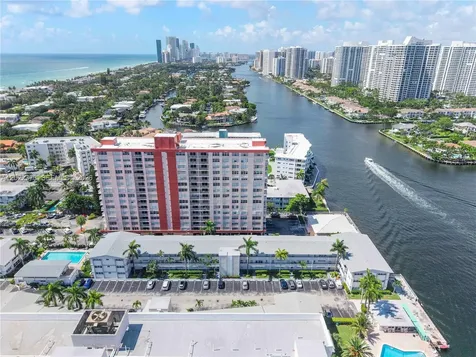 3133 S Ocean Drive Hallandale Beach FL 33009