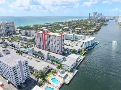 3133 S Ocean Drive Hallandale Beach FL 33009