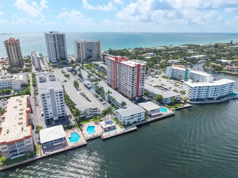 3133 S Ocean Drive Hallandale Beach FL 33009