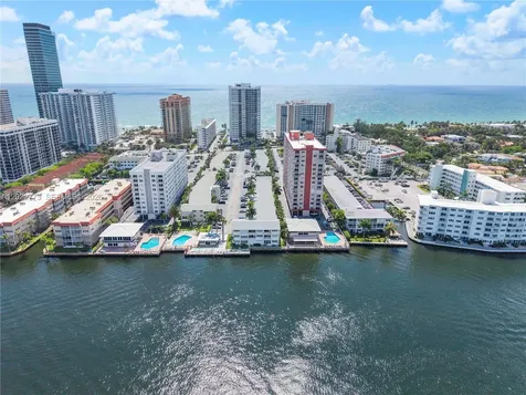 3133 S Ocean Drive Hallandale Beach FL 33009