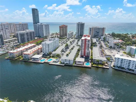 3133 S Ocean Drive Hallandale Beach FL 33009