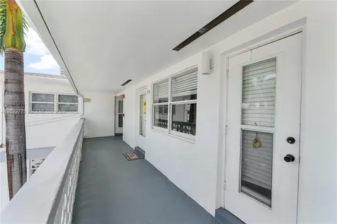 3133 S Ocean Drive Hallandale Beach FL 33009