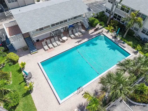 3133 S Ocean Drive Hallandale Beach FL 33009