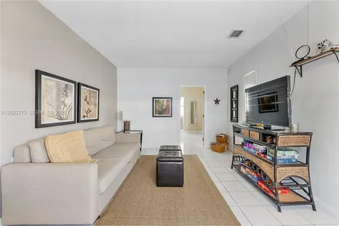 3133 S Ocean Drive Hallandale Beach FL 33009