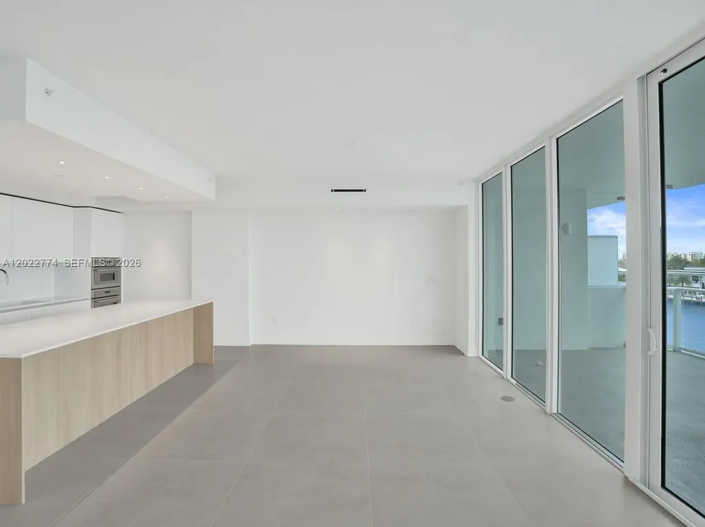 407 N Riverside Pompano Beach FL 33062