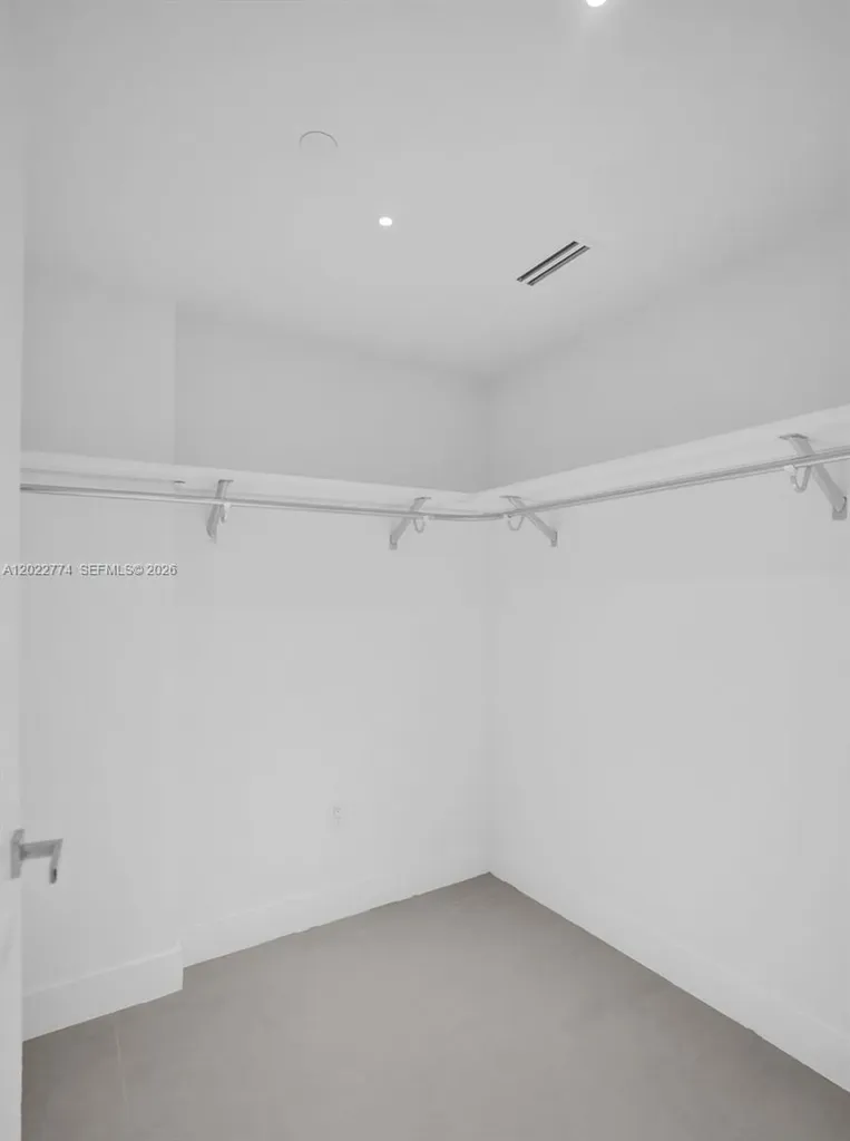 407 N Riverside Pompano Beach FL 33062
