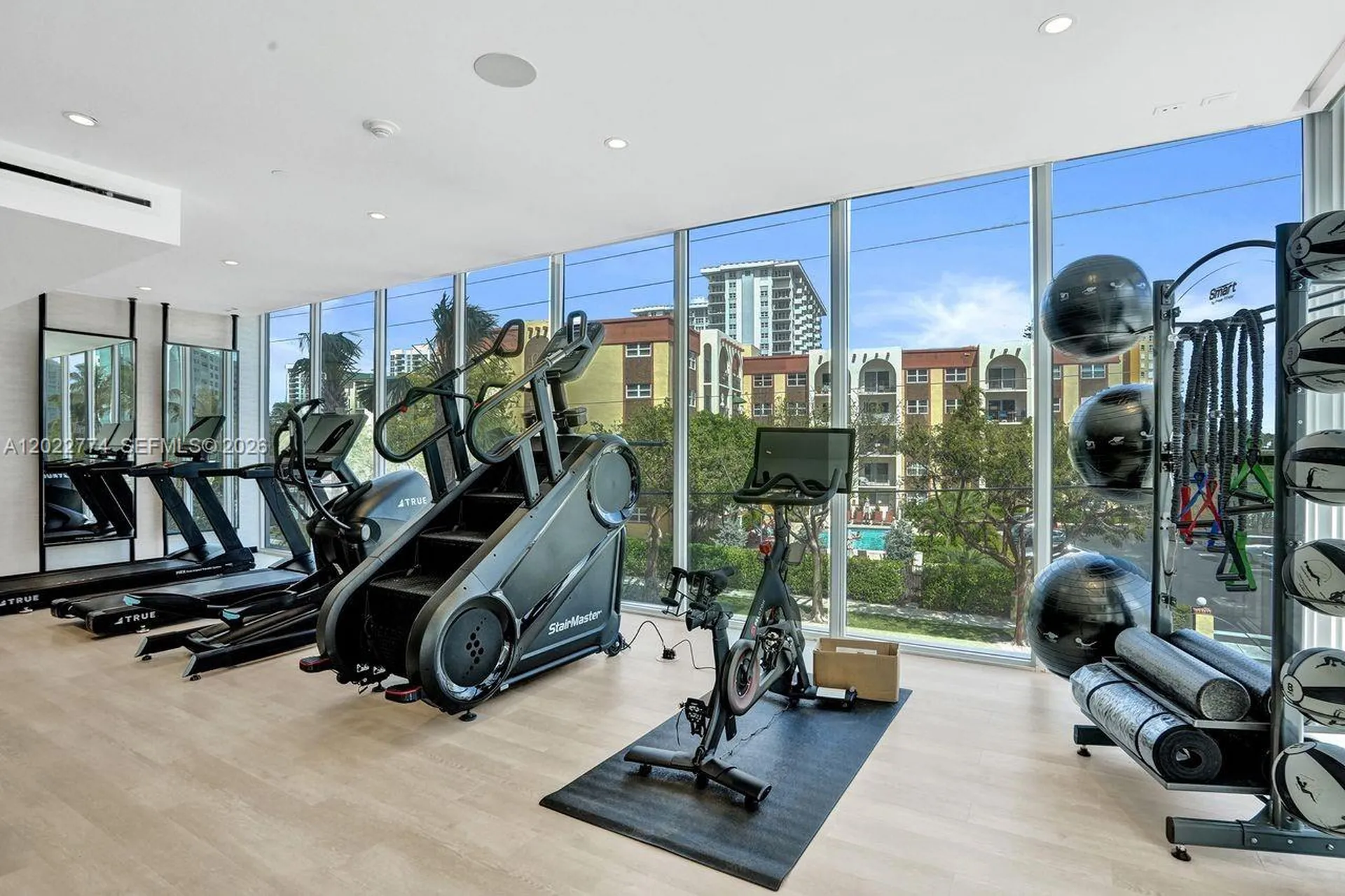 407 N Riverside Pompano Beach FL 33062