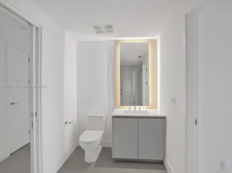 407 N Riverside Pompano Beach FL 33062