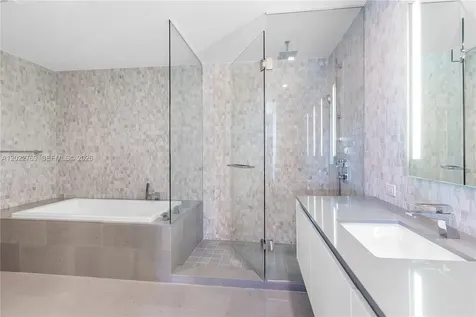68 SE 6th Street Miami FL 33131