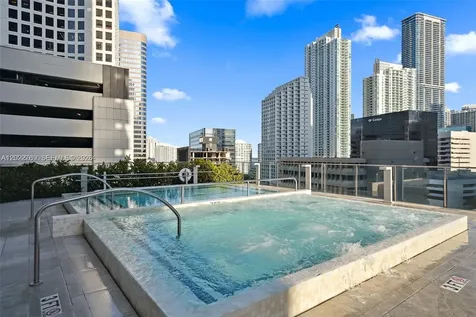 68 SE 6th Street Miami FL 33131