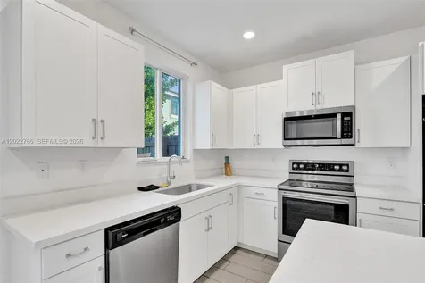 2430 SE 10th Court Homestead FL 33035