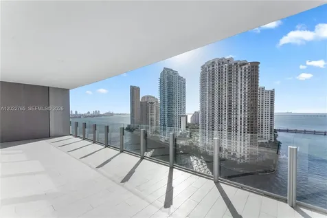 300 Biscayne Blvd Way Miami FL 33131