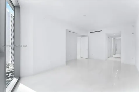 300 Biscayne Blvd Way Miami FL 33131