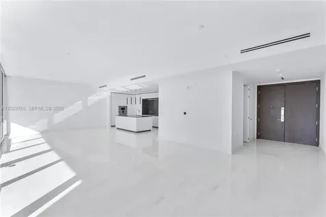 300 Biscayne Blvd Way Miami FL 33131