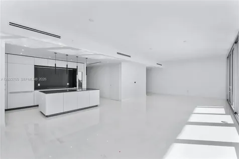 300 Biscayne Blvd Way Miami FL 33131