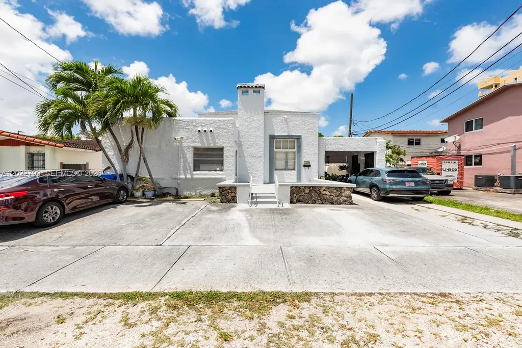 4217 SW 2nd Terrace Miami FL 33134