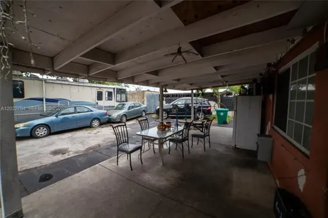 3401 NW 15th Street Miami FL 33125