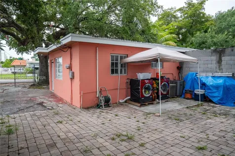 3401 NW 15th Street Miami FL 33125