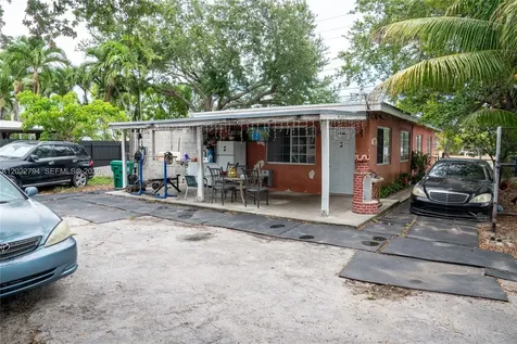 3401 NW 15th Street Miami FL 33125